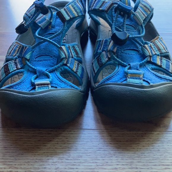 Keen Waterproof Slip On Sandals - Picture 8 of 8